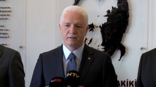 İstanbul Valisi Gül: Okullarımızın hiçbirinde depremden dolayı hasar olmadığı tespit edildi