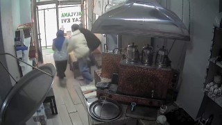 İstanbulda 6.2lik deprem anı kamerada