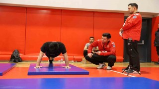 İtfaiye eri olabilmek için ter döktüler