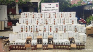 İzmirde 3 bin 142 şişe kaçak içki ele geçirildi