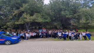 Jandarma personeli öğrencileri bilgilendirdi