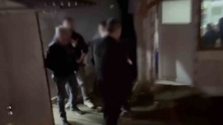 Jandarmadan horoz dövüşü yapılan mekana film gibi baskın: Saniye saniye kaydedildi