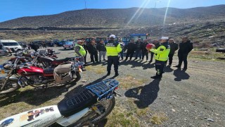 Kağızmanda motosiklet sürücüleri bilgilendirildi