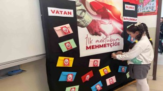 Kahraman Mehmetçikin kaleme aldığı mektuplar ilkokul öğrencilerine iletildi