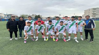 Kahta İdman Yurdu FK U18 takımı, bölge finallerine katılmaya hak kazandı