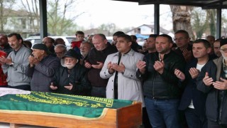 Kalp krizi sonucu vefat eden öğretmen son yolculuğuna uğurlandı