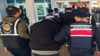 Kapıkuledeki 38 rüşvet şüphelisi adliyeye sevk edildi