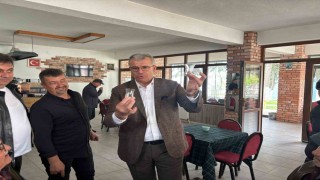 Karabigada çaya zam yok, bardaklar büyüdü
