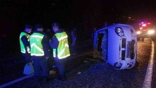 Karabükte devrilen otomobil 30 metre sürüklendi: 3ü çocuk 5 yaralı