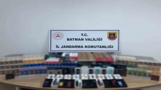 Kargo önünde pusuya yatan jandarma, kaçakçıları suç üstü yakaladı