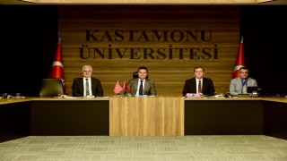 Kastamonu Üniversitesi senato toplantısında öğrenci projeleri ve mezun analizi ele alındı