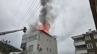 Kastamonuda korkutan çatı yangını