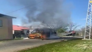Kastamonuda seyir halindeki minibüs yandı