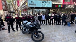 Kavga ihbarına gelen polise sürpriz kutlama