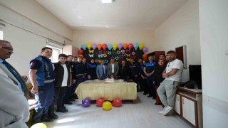 Kayseri zabıtasından minik Asyaya doğum günü sürprizi