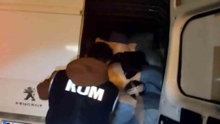 Kayseride bin 450 kilogram kaçak tütün ele geçirildi