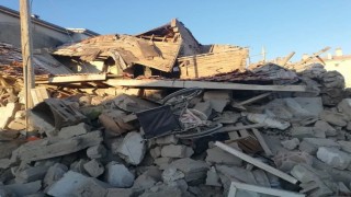 Kayseride ev ve ahır çöktü, 37 hayvan telef oldu