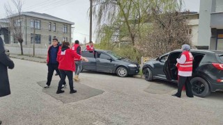 Kaza ihbarına giden polislere pasta sürprizi
