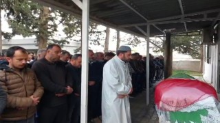 Kazada ölen Haticeye tabutunun üzerine konulan gelinlikle veda