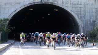 Kemerde pedallar dostluk için döndü