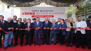 Kepez Kitap Fuarı Sayfalar Değişir, Değiştirir temasıyla kapılarını açtı