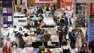 Kepez Kitap Fuarının ikinci gününde yazarlar okurlarıyla buluştu