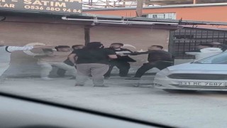Keserli kavga kamerada