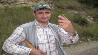 Keşfedilen böcek türüne eşinin ismini verdi