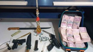 Kırıkkalede kişiyi hürriyetinden yoksun bırakan 4 zanlı tutuklandı