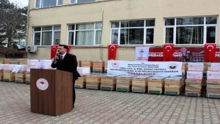 Kırklarelinde arıcılara kovan ve petek dağıtıldı