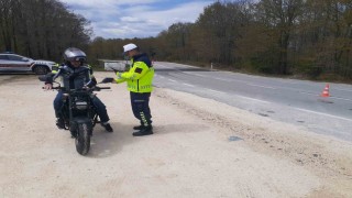 Kırklarelinde trafik denetimi: 470 sürücüye işlem yapıldı