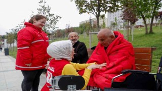 Kızılay, geceyi sokakta geçirecekler için beslenme desteğini sürdürecek