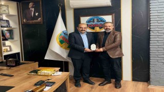 Kızılaydan DİKO Başkanı Yüksele teşekkür plaketi
