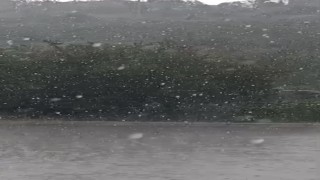 Kocaelide aniden bastıran dolu sürücülere zor anlar yaşattı