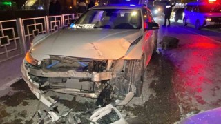 Kocaelide trafik kazası: İki araç da hurdaya döndü, sürücüler yara almadan kurtuldu