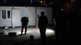 Konteyner içerisinde yaralandığını söyledi, boş kovanlar konteyner dışında bulundu