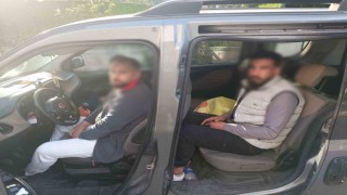 Konya polisi göçmen kaçakçısını suçüstü yakaladı
