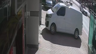Konyada otomobilin çarptığı çocuğun öldüğü kaza anı kamerada