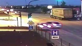 Konyada otomobillerin çarpışma anı kamerada