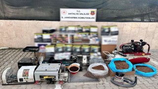 Korkutelinde kaçak tütün imalathanesine jandarma baskını