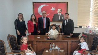 Köşkte makamlar çocuklara emanet edildi