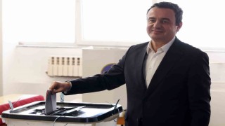Albin Kurti İstifa Etti, Meclis Açılışı Krize Dönüştü