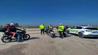 Kurallara uymayan motosikletlilere 52 bin lira ceza