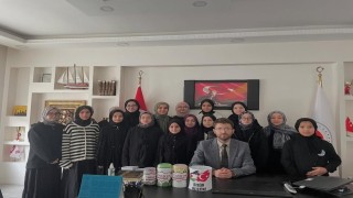 Kuran kursu öğrencilerinden anlamlı bağış