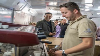 Kuşadalı gençler mobil barista otobüsüyle mesleki beceri kazandı