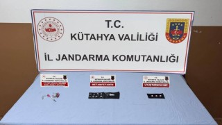 Kütahyada jandarmadan uyuşturucu operasyonu: 3 gözaltı