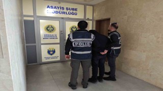 Kütahyada kamu kurumundan hırsızlık yapan 2 şüpheli tutuklandı