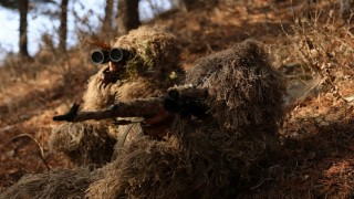 Kuzey Kore lideri Kim, savaş provasını andıran özel kuvvetler tatbikatını denetledi