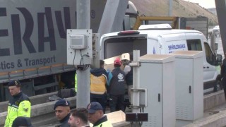 Kuzey Marmara Otoyolundaki kazada hayatını kaybedenlerin cenazeleri morga kaldırıldı
