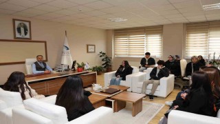 Lise öğrencileri Düzce Üniversitesinde